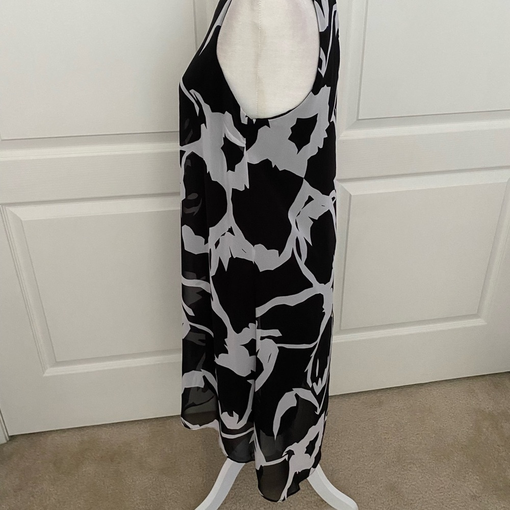 Vince Camuto Black & White Hi-Lo Sleeveless Dress | Size Small | Keyhole Back - Picture 8 of 11